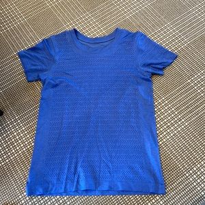 Lululemon blue/purple shirt size 4.
